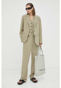 Samsoe & Samsoe - Samsoe Samsoe spodnie damskie kolor beżowy proste high waist. Okazja: na co dzień. Stan: podwyższony. Kolor: beżowy. Materiał: tkanina, poliester. Styl: casual #2