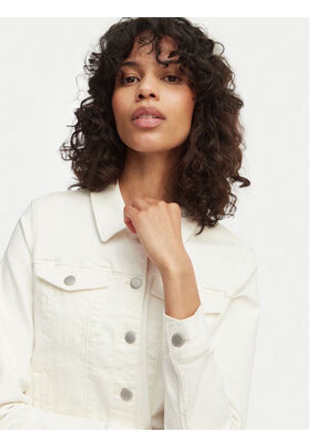 Vero Moda Kurtka jeansowa Wild 10284492 Kremowy Regular Fit. Kolor: kremowy. Materiał: bawełna