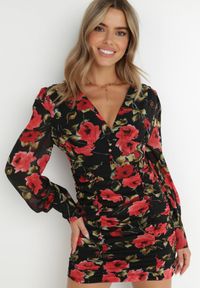 Born2be - Czarna Sukienka Dopasowana z Marszczeniem Kassissa. Kolor: czarny. Materiał: tkanina. Wzór: aplikacja, kwiaty. Styl: boho. Długość: mini #4