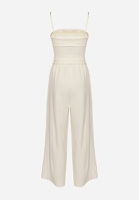 Born2be - Jasnobeżowy Kombinezon Ozdobiony Paskiem z Szerokimi Nogawkami Deolise. Kolor: beżowy. Długość rękawa: na ramiączkach. Wzór: aplikacja. Styl: elegancki #3