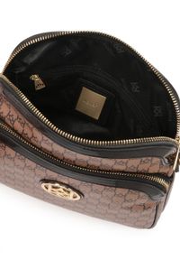 Kazar - Skórzana miejska listonoszka w monogramy KAZAR. Kolor: brązowy. Materiał: lakierowane, skórzane. Styl: klasyczny #7