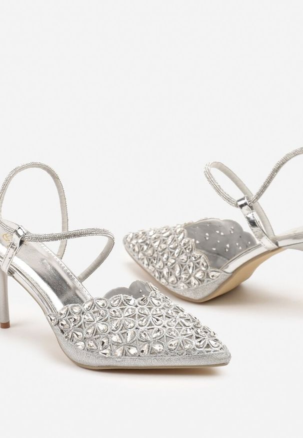 Renee - Srebrne Sandały na Szpilce Slingback z Cyrkoniami Dimte. Okazja: na co dzień. Kolor: srebrny. Wzór: aplikacja. Obcas: na szpilce. Styl: elegancki, wizytowy, casual. Wysokość obcasa: wysoki