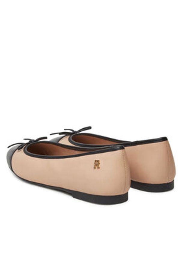 TOMMY HILFIGER - Tommy Hilfiger Baleriny Toe Cap Leather Ballerina FW0FW08759 Écru. Materiał: skóra