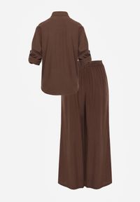 Renee - Brązowy Boho Komplet z Bawełną Koszula i Spodnie z Ażurowymi Zdobieniami Runesa. Kolor: brązowy. Materiał: bawełna. Wzór: aplikacja, ażurowy #2