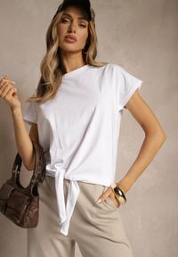Renee - Biały Bawełniany T-shirt Wiązany u Dołu Sunalina. Okazja: na co dzień. Kolor: biały. Materiał: bawełna. Styl: casual