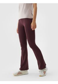 4f - Legginsy z rozszerzanymi nogawkami damskie - fioletowe. Kolor: fioletowy. Materiał: elastan, dzianina, prążkowany. Długość: do kostek