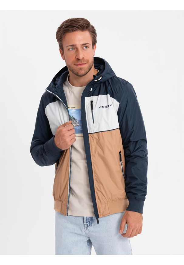 Ombre Clothing - Lekka kolorowa męska kurtka sportowa z polarem – brązowo-granatowa V1 - Rozmiar: XL. Typ kołnierza: kołnierzyk stójkowy. Kolor: biały. Materiał: polar. Wzór: kolorowy. Styl: sportowy