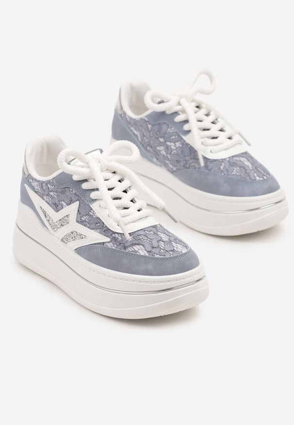 Renee - Niebieskie Sneakersy na Platformie Ozdobione Gwiazdą Norlevi. Okazja: na co dzień. Kolor: niebieski. Wzór: aplikacja. Obcas: na platformie