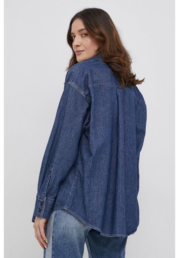 Levi's® - Levi's Koszula jeansowa damska regular z kołnierzykiem klasycznym. Okazja: na co dzień, na spotkanie biznesowe. Typ kołnierza: kołnierzyk klasyczny. Kolor: niebieski. Materiał: jeans. Długość rękawa: długi rękaw. Długość: długie. Styl: klasyczny