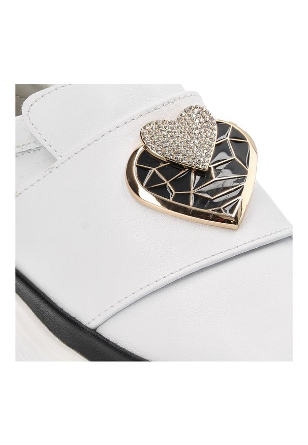 Białe Sneakersy Artiker Stylowe Wsuwane Obuwie Damskie. Zapięcie: bez zapięcia. Kolor: biały. Materiał: guma, skóra. Wzór: aplikacja, geometria