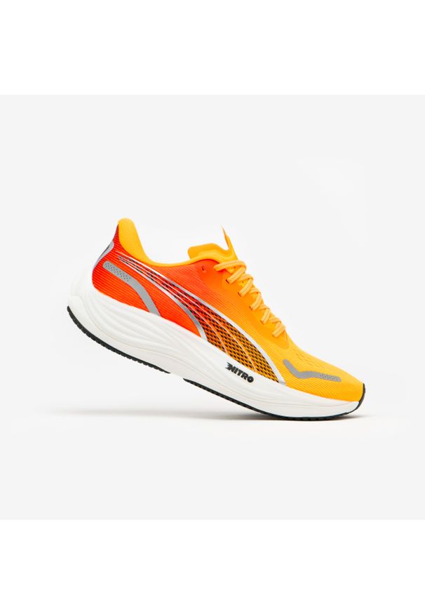 Buty do biegania męskie Puma Velocity Nitro 3. Kolor: czerwony, pomarańczowy, wielokolorowy. Szerokość cholewki: normalna. Sport: bieganie