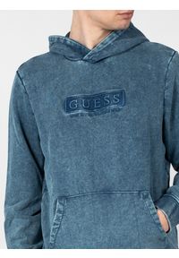 Guess Bluza "Harvey" | X3GQ05KBRM0 | Mężczyzna | Niebieski. Okazja: na co dzień. Typ kołnierza: kaptur. Kolor: niebieski. Materiał: bawełna, poliester. Styl: casual