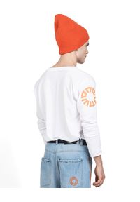 ROBERT KUPISZ - Biały t-shirt NOW SIGNATURE LONGSLEEVE. Kolor: biały. Materiał: jeans, bawełna. Długość rękawa: długi rękaw. Długość: długie. Wzór: nadruk #4
