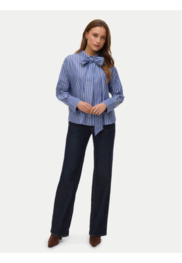 Vero Moda Koszula Islunn 10342449 Niebieski Regular Fit. Kolor: niebieski. Materiał: bawełna