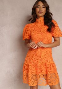 Renee - Pomarańczowa Sukienka z Koronkowym Haftem Paisley i Bufiastymi Rękawami Briena. Kolor: pomarańczowy. Materiał: koronka. Wzór: paisley, haft #2