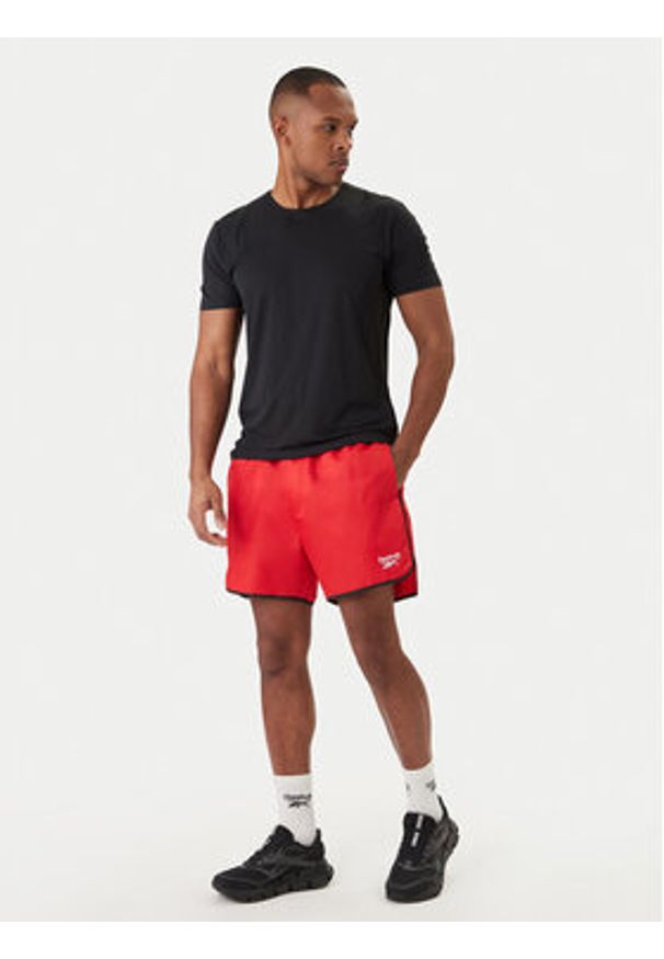 Reebok Szorty kąpielowe Best RK25557CCM Czerwony Regular Fit. Kolor: czerwony. Materiał: syntetyk