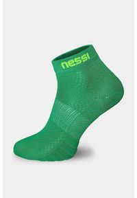 NESSI SPORTSWEAR - Bezszwowe skarpety oddychające Nessi Sportswear. Kolor: zielony. Sport: bieganie