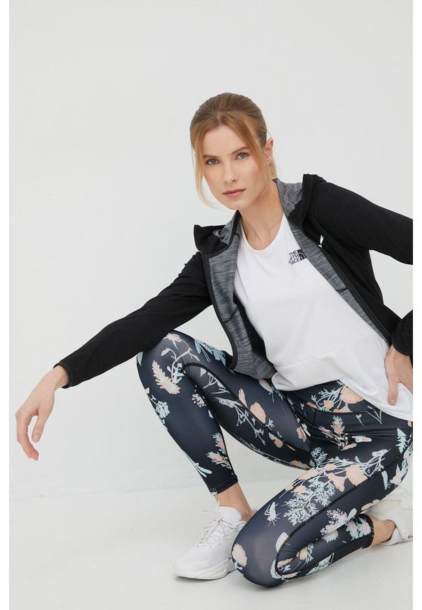Salewa bluza sportowa Light Micro damska kolor czarny z kapturem gładka. Typ kołnierza: kaptur. Kolor: czarny. Materiał: materiał, polar, syntetyk. Wzór: gładki. Styl: sportowy