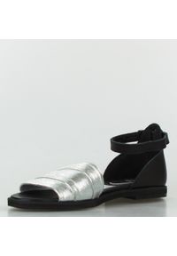 Inna - Sandały z połyskującym srebrnym paskiem skórzane czarne Sempre-36. Zapięcie: pasek. Kolor: czarny, wielokolorowy, srebrny. Materiał: skóra. Styl: klasyczny, elegancki #4