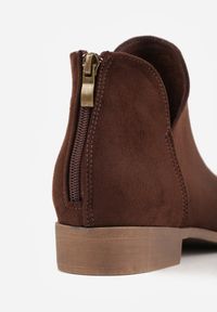 Born2be - Brązowe Płaskie Botki VICES z Ozdobnymi Wycięciami po Bokach i Suwakiem z Tyłu Isirelin. Okazja: na co dzień, do pracy. Kolor: brązowy. Materiał: jeans. Styl: casual, elegancki #4