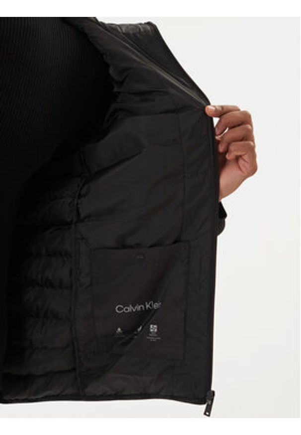 Calvin Klein Kurtka przejściowa LV04LE520G Czarny Regular Fit. Kolor: czarny. Materiał: syntetyk