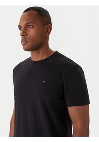 TOMMY HILFIGER - Tommy Hilfiger T-Shirt UM0UM03362 Czarny Regular Fit. Kolor: czarny. Materiał: bawełna #4