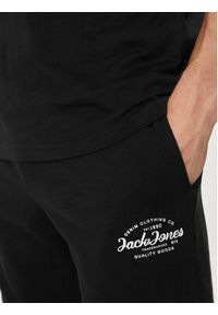 Jack & Jones - Jack&Jones Komplet t-shirt i spodenki Forest 12256951 Czarny Standard Fit. Kolor: czarny. Materiał: bawełna