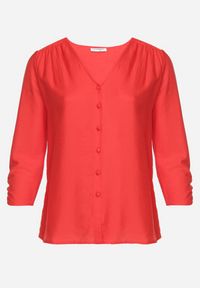 Born2be - Czerwona Koszula z Wiskozy Ozdobiona Marszczonymi Rękawami i Guzikami Lanorea. Okazja: na co dzień. Typ kołnierza: dekolt w serek. Kolor: czerwony. Materiał: wiskoza. Wzór: aplikacja. Styl: klasyczny, casual, elegancki #3