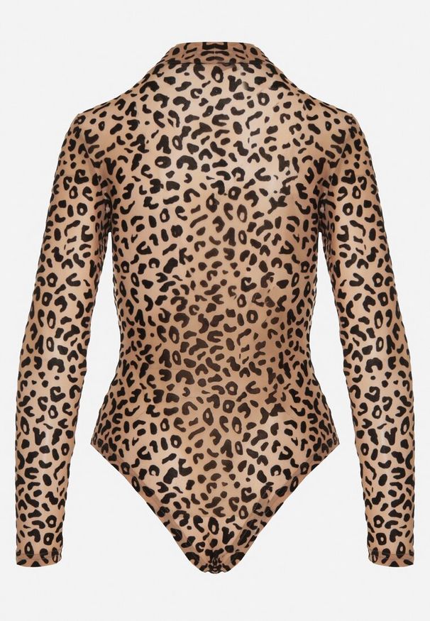 Born2be - Beżowe Body w Panterkę z Domieszką Wiskozy z Długim Rękawem i Stójką Eclana. Typ kołnierza: kołnierzyk stójkowy. Kolor: beżowy. Materiał: wiskoza. Długość rękawa: długi rękaw. Długość: długie. Wzór: motyw zwierzęcy. Styl: elegancki