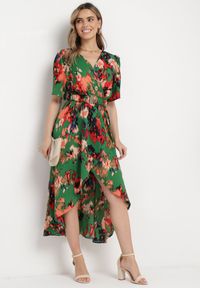 Born2be - Zielono-Czerwona Sukienka z Kopertowym Dekoltem i Asymetrycznym Dołem z Gumką w Talii Coralen. Okazja: na co dzień. Kolor: zielony. Typ sukienki: asymetryczne, kopertowe. Styl: casual, elegancki #4