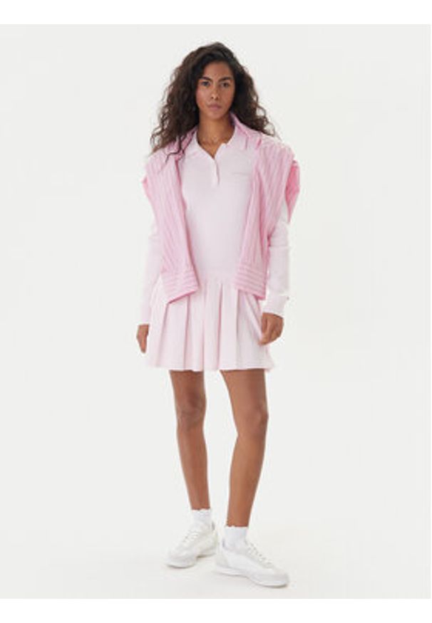 Tommy Jeans Sukienka dzianinowa Script DW0DW22464 Różowy Regular Fit. Kolor: różowy. Materiał: bawełna