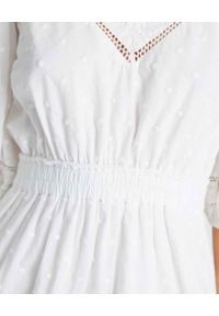 LOVE SHACK FANCY - Biała sukienka Adley. Kolor: biały. Materiał: koronka, bawełna. Wzór: haft, koronka, kropki. Sezon: lato. Styl: klasyczny. Długość: mini
