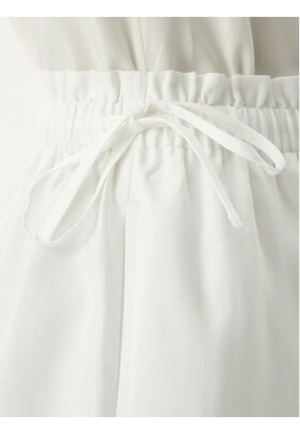 Seafolly Szorty materiałowe Beach Edit 55721-SH Biały Relaxed Fit. Kolor: biały. Materiał: bawełna