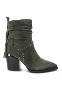 Zielone Botki Alma En Pena Modne Kowbojki Damskie. Okazja: na co dzień. Kolor: zielony. Materiał: jeans, materiał, skóra. Styl: casual, elegancki, wizytowy #4