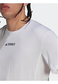 Adidas - adidas T-Shirt Terrex Multi T-Shirt HM4047 Biały Regular Fit. Kolor: biały. Materiał: syntetyk #5