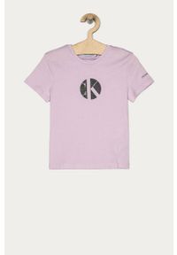 Calvin Klein Jeans - T-shirt dziecięcy 104-176 cm. Okazja: na co dzień. Kolor: fioletowy. Materiał: bawełna, dzianina. Wzór: nadruk. Styl: casual #1