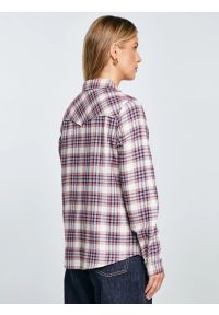 Big-Star - Koszula damska flanelowa z wiskozy w kratę niebiesko-bordowa Dreni 401. Okazja: na co dzień. Typ kołnierza: kołnierzyk klasyczny. Kolor: niebieski. Materiał: wiskoza. Styl: klasyczny, casual #5