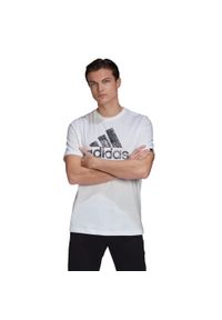 Adidas - Koszulka krótki rękaw Gym & Pilates. Materiał: bawełna, materiał. Długość rękawa: krótki rękaw. Długość: krótkie. Sport: joga i pilates