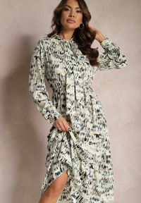 Renee - Zielona Rozkloszowana Sukienka Midi z Falbanką i Gumką w Talii Viglira. Kolor: zielony. Styl: elegancki. Długość: midi
