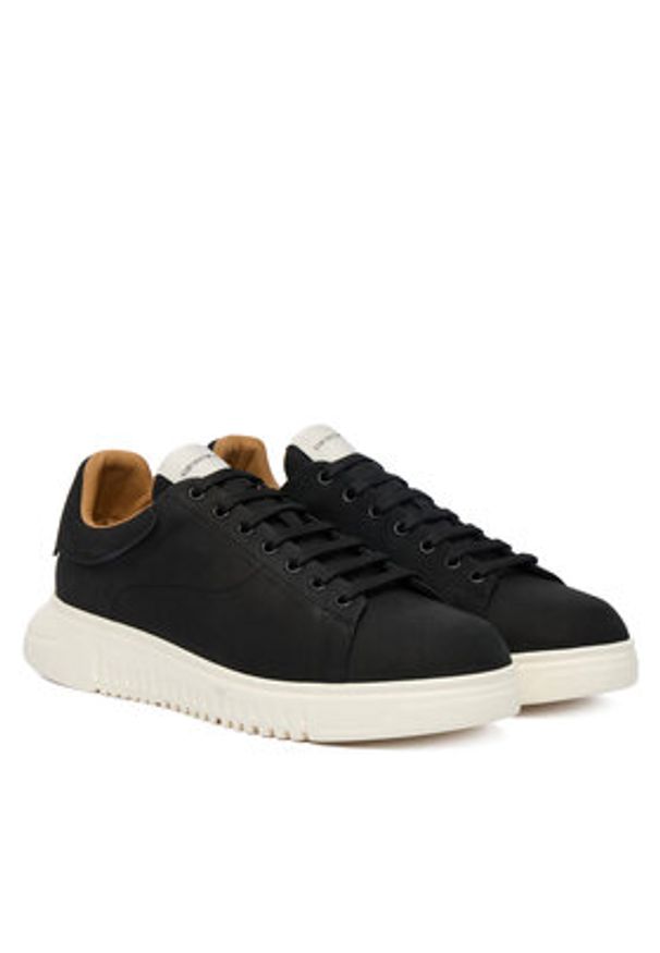 Emporio Armani Sneakersy EM003663 AF19998 UC001 Czarny. Kolor: czarny. Materiał: nubuk, skóra