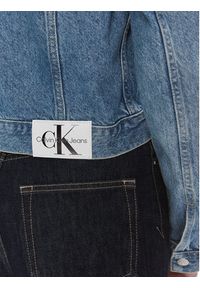 Calvin Klein Jeans Kurtka jeansowa 90's J20J222875 Niebieski Regular Fit. Kolor: niebieski. Materiał: bawełna