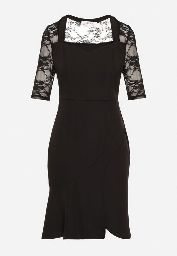 Born2be - Czarna Asymetryczna Sukienka Vices o Dopasowanym Kroju z Koronką Natifese. Okazja: na co dzień. Typ kołnierza: dekolt kwadratowy. Kolor: czarny. Materiał: koronka. Wzór: koronka. Typ sukienki: asymetryczne. Styl: elegancki, casual, klasyczny