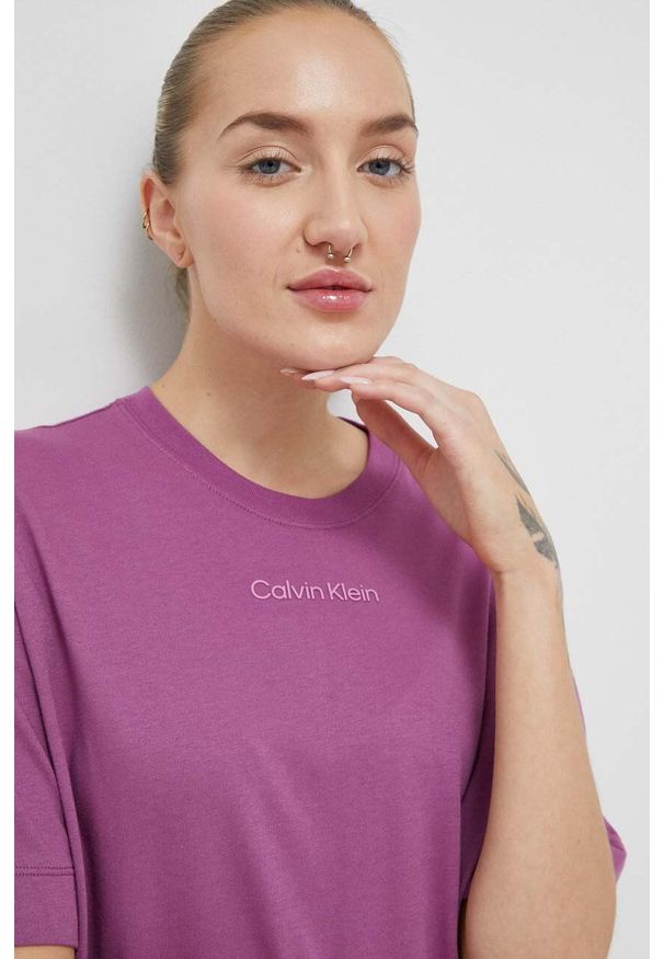 Calvin Klein Performance t-shirt sportowy Essentials kolor fioletowy. Kolor: fioletowy. Materiał: bawełna, skóra, dzianina. Styl: sportowy