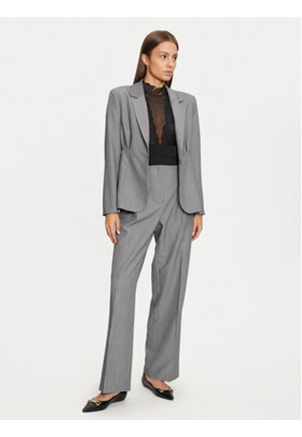 Vero Moda Marynarka Vika 10323449 Szary Slim Fit. Kolor: szary. Materiał: syntetyk