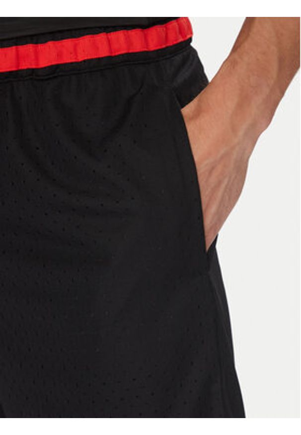 Reebok Szorty sportowe 100216389 Czarny Regular Fit. Kolor: czarny. Materiał: syntetyk