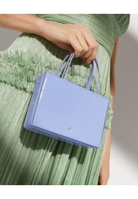 AMINA MUADDI - Niebieska torebka Amini Gilda Candy. Kolor: różowy, wielokolorowy, fioletowy. Materiał: lakier