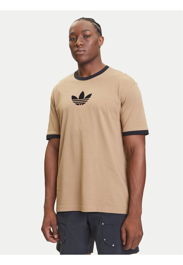 Adidas - adidas T-Shirt adicolor 2000s Cali JX1516 Beżowy Loose Fit. Kolor: beżowy. Materiał: bawełna
