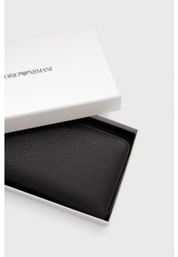 Emporio Armani portfel skórzany męski kolor czarny. Kolor: czarny. Materiał: skóra. Wzór: gładki