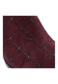 Bordowe Botki S.Barski Stylowe Buty Damskie. Zapięcie: zamek. Kolor: czerwony. Materiał: zamsz. Wzór: aplikacja, kratka. Obcas: na obcasie. Styl: elegancki. Wysokość obcasa: średni