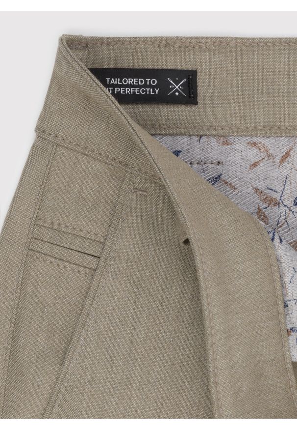 Pako Lorente - PAKO LORENTE – Beżowe casualowe spodnie męskie. Okazja: na co dzień. Kolor: beżowy. Materiał: poliester, wiskoza, elastan. Wzór: gładki. Styl: casual